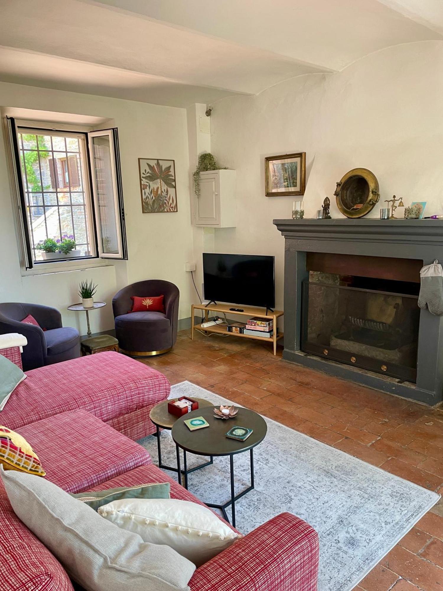 Private Stone Cottage With Starlink & Lake View Tuoro sul Trasimeno Εξωτερικό φωτογραφία